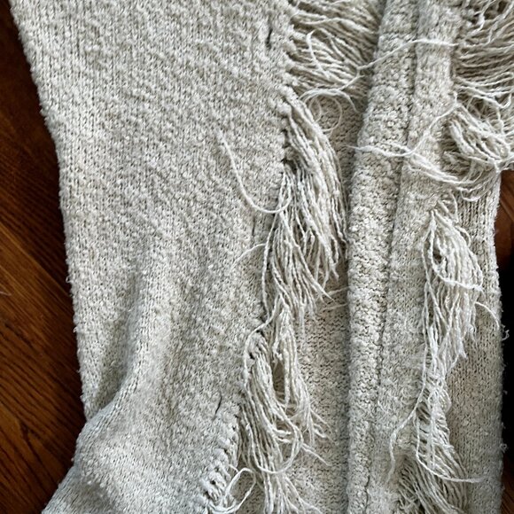 Collectible Queen of Hearts Fringed Knitted Duster Sweater/Long Cardigan - Ivory - Picture 5 of 10